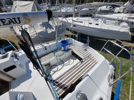 Beneteau First 305 image