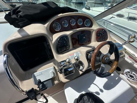 Sea Ray 320 Sundancer image