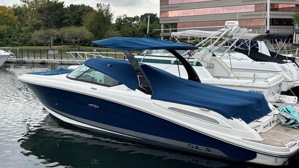 Sea Ray 270 SLX 