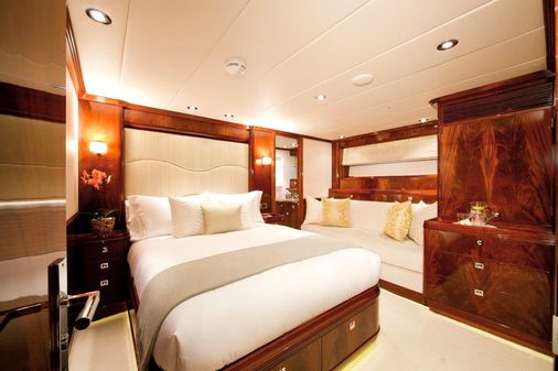 Alloy Yachts 2003 image