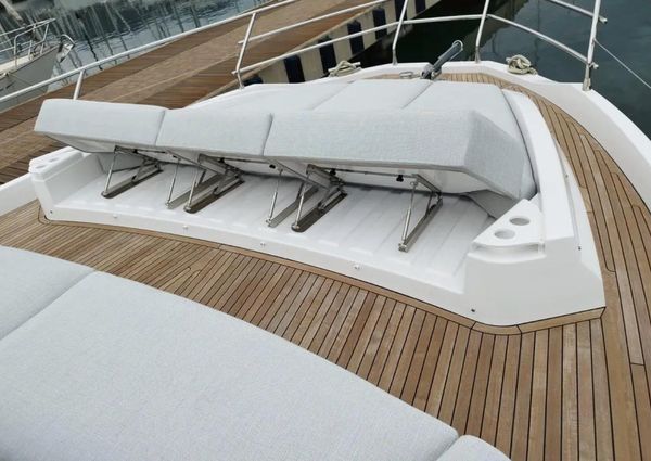 Azimut 53-FLYBRIDGE image