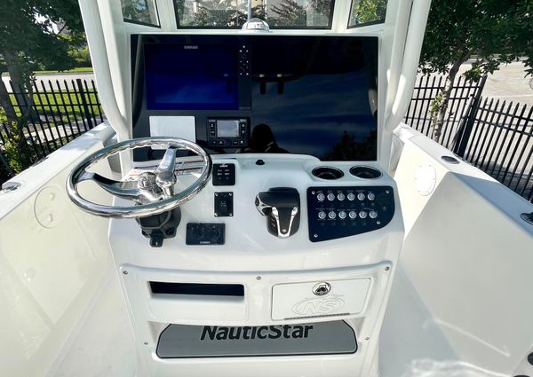 NauticStar 251 Hybrid image
