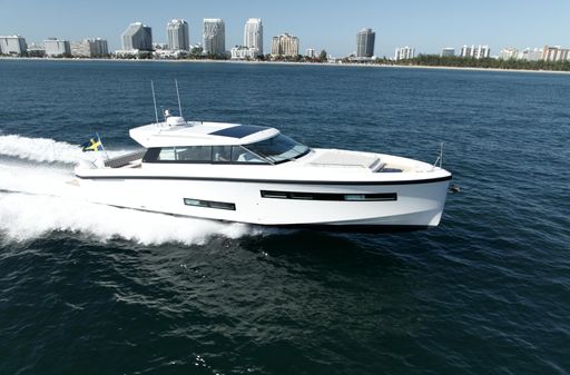 Delta Powerboats 48 Coupe image