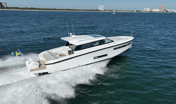 Delta Powerboats 48 Coupe image