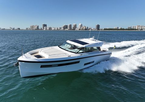 Delta Powerboats 48 Coupe image