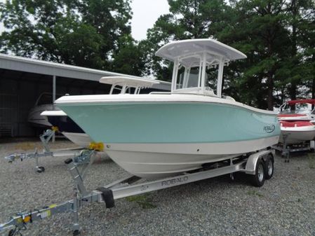 Robalo R230 Center Console image