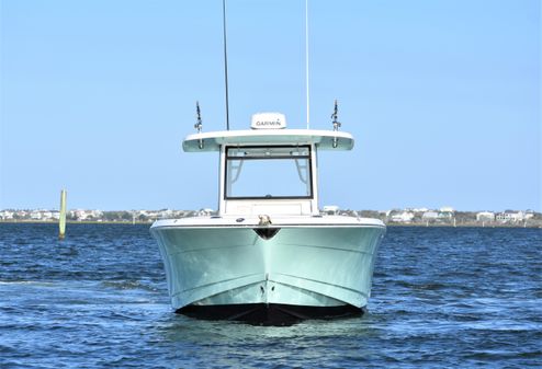 Robalo R302 Center Console image