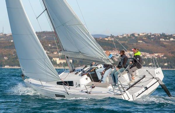 2024 Beneteau America First 27