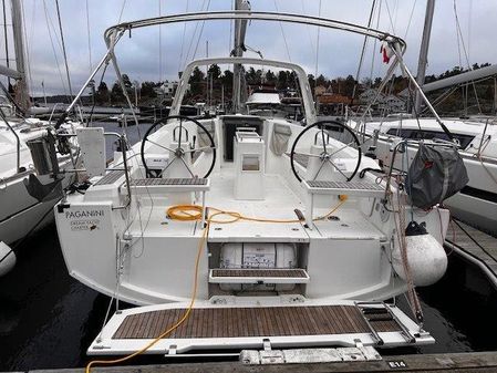 Beneteau Oceanis 38.1 image