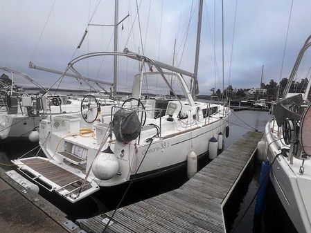 Beneteau Oceanis 38.1 image