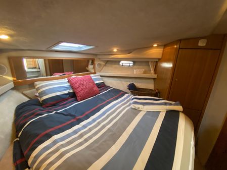 Bayliner 3988 image