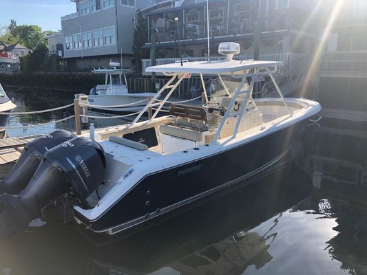 Pursuit S 280 Sport - main image