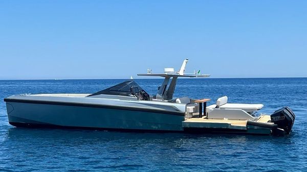 Wally Tender 48X