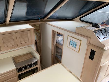 Tollycraft 45 Cockpit Motor Yacht image