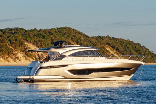 Riviera 4600 Sport Yacht Platinum Edition image