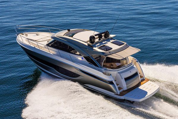 Riviera 4600-SPORT-YACHT-PLATINUM-EDITION - main image