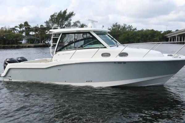 Boston Whaler 315 Conquest - main image