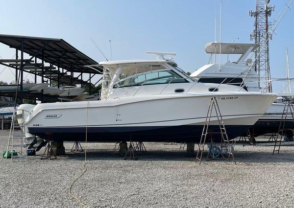 Boston Whaler 345 Conquest image