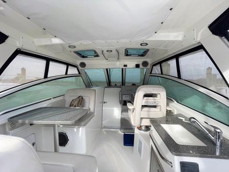 Boston Whaler 345 Conquest image