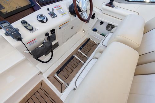 Sea Ray 370 Sundancer image