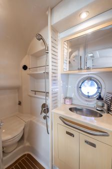 Sea Ray 370 Sundancer image