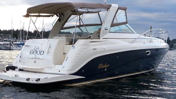 Rinker 320 Express Cruiser 