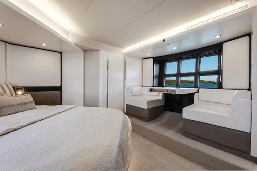 Azimut 55S image