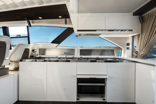 Azimut 55S image
