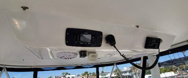 Luhrs 41-CONVERTIBLE image