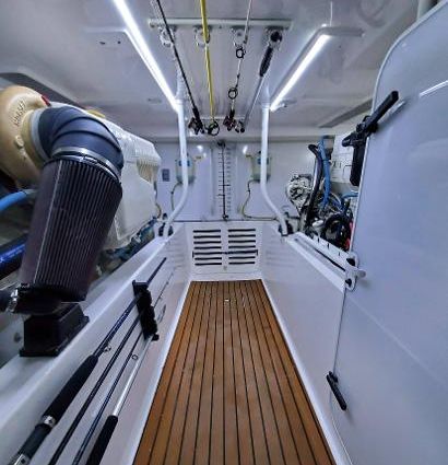 Luhrs 41-CONVERTIBLE image