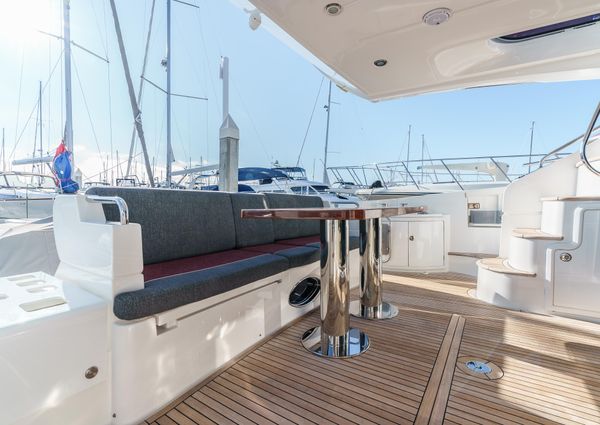 Azimut 60 Flybridge image