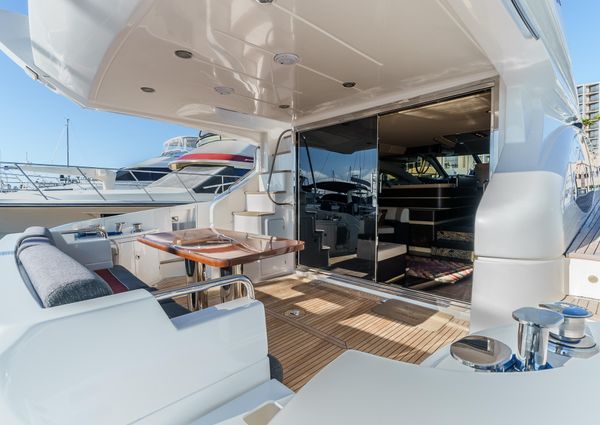 Azimut 60 Flybridge image