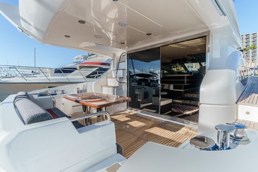 Azimut 60 Flybridge image