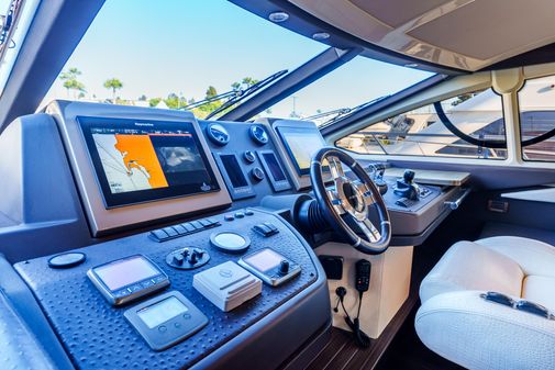 Azimut 60 Flybridge image