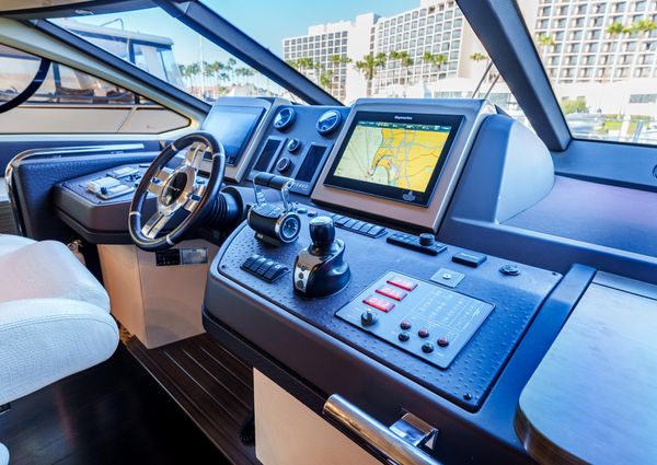 Azimut 60 Flybridge image