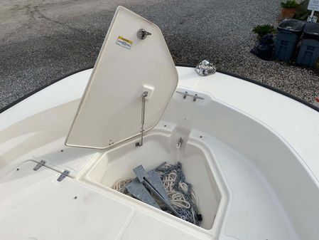 Boston Whaler 190 Montauk image