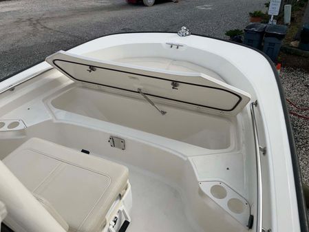 Boston Whaler 190 Montauk image