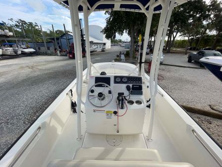 Boston Whaler 190 Montauk image