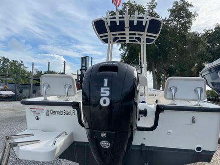 Boston Whaler 190 Montauk image