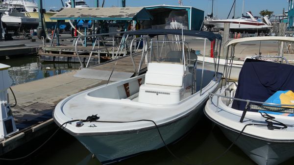 Mako 23 inboard 