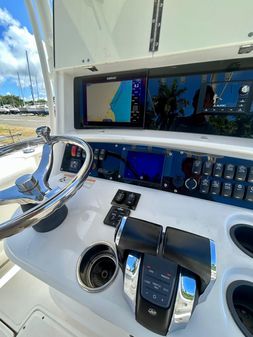 Boston Whaler 270 Outrage image