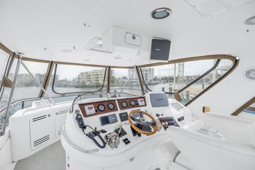 Sea Ray 480 Sedan Bridge image