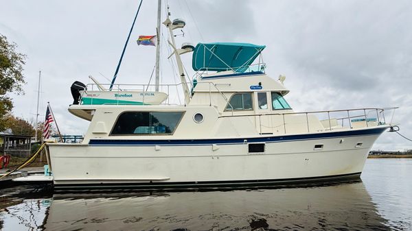 Hatteras 48 Long Range Cruiser