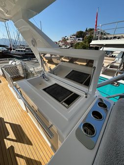 Azimut 66 image