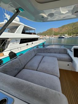 Azimut 66 image