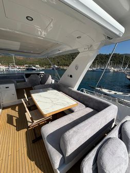 Azimut 66 image