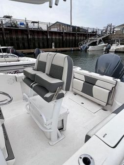 Tidewater 252-CENTER-CONSOLE image