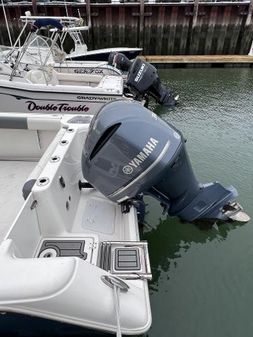 Tidewater 252-CENTER-CONSOLE image