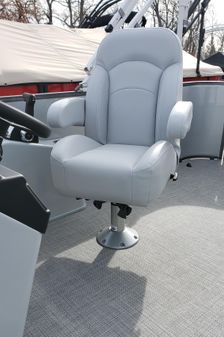 Bentley Pontoons LEGACY 220 CR image