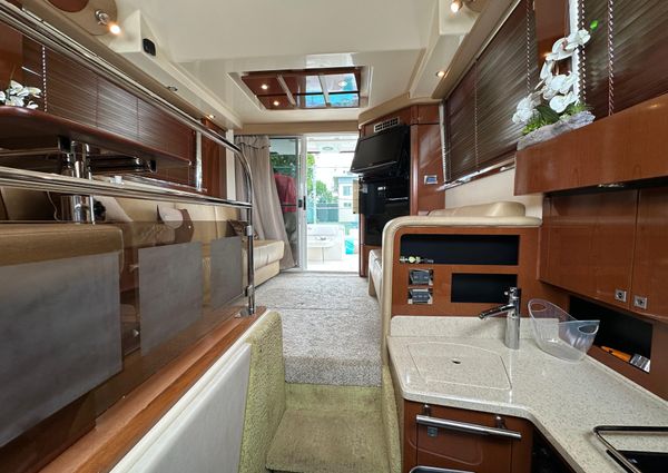 Sea Ray 36 Sedan Bridge image